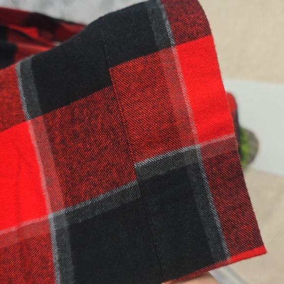 Stars Above Cozy Buffalo Check Flannel Robe - Picture 4 of 8